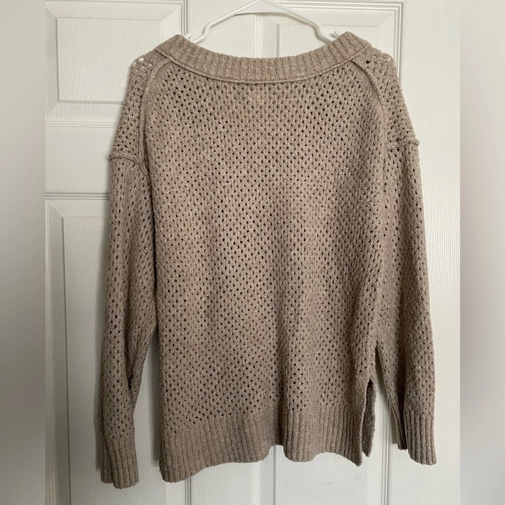 aerie Women’s Size Small Open-Knit V-Neck Sweater in Cream/Tan